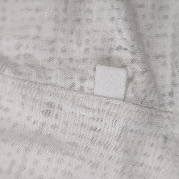 Lululemon Short sleeve Tee - Picture 4 of 6